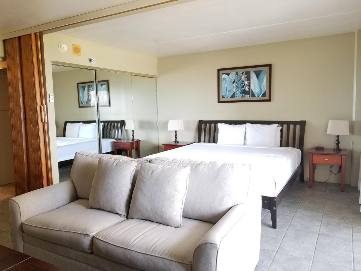 Ilikai Tower One Bedroom Lagoon View Waikiki Condos With Lanai & Free Wifi 호놀룰루 객실 사진