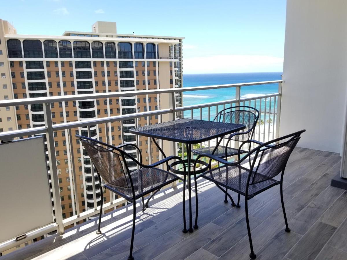 Ilikai Tower One Bedroom Lagoon View Waikiki Condos With Lanai & Free Wifi 호놀룰루 객실 사진