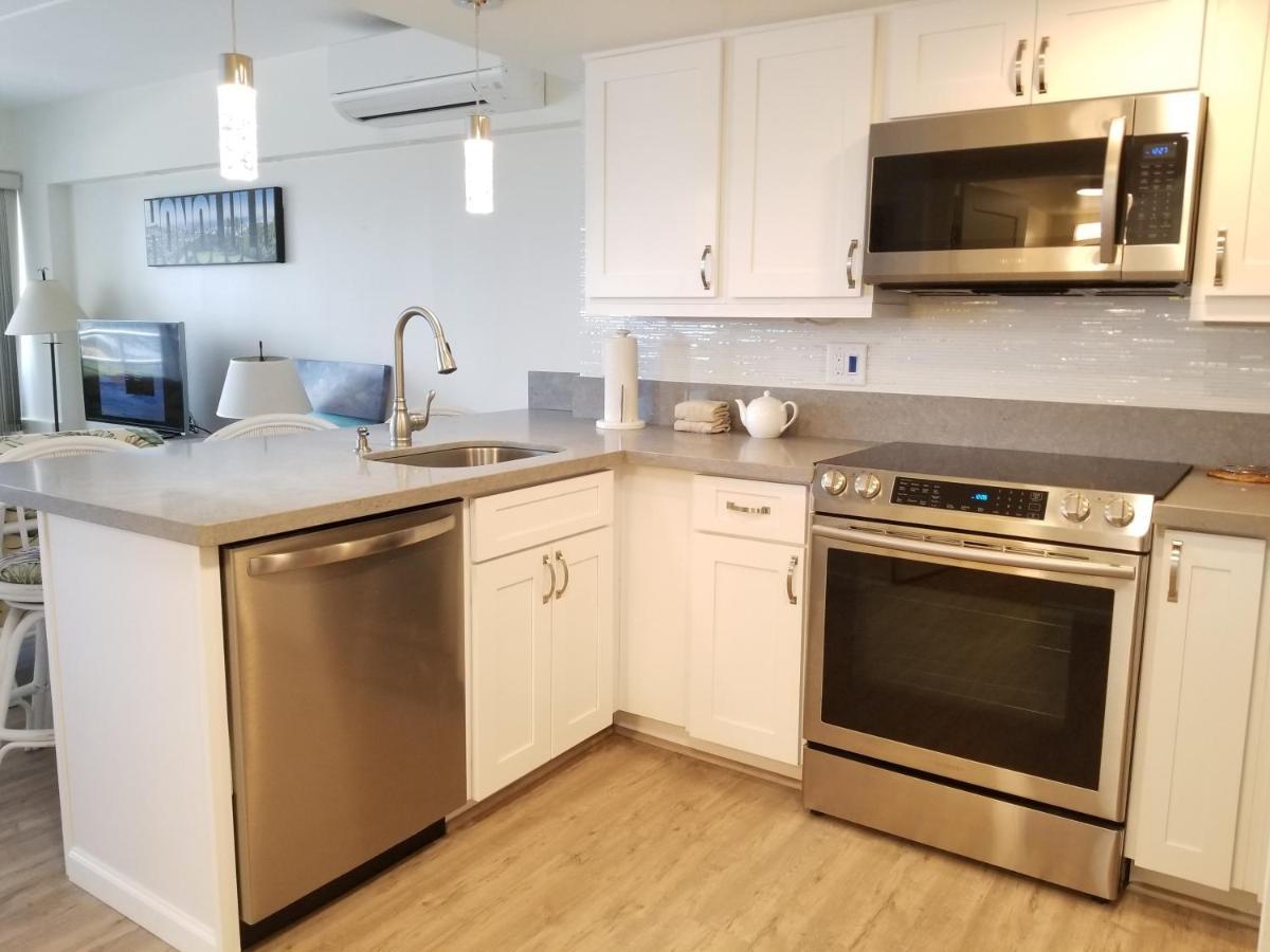 Ilikai Tower One Bedroom Lagoon View Waikiki Condos With Lanai & Free Wifi 호놀룰루 객실 사진