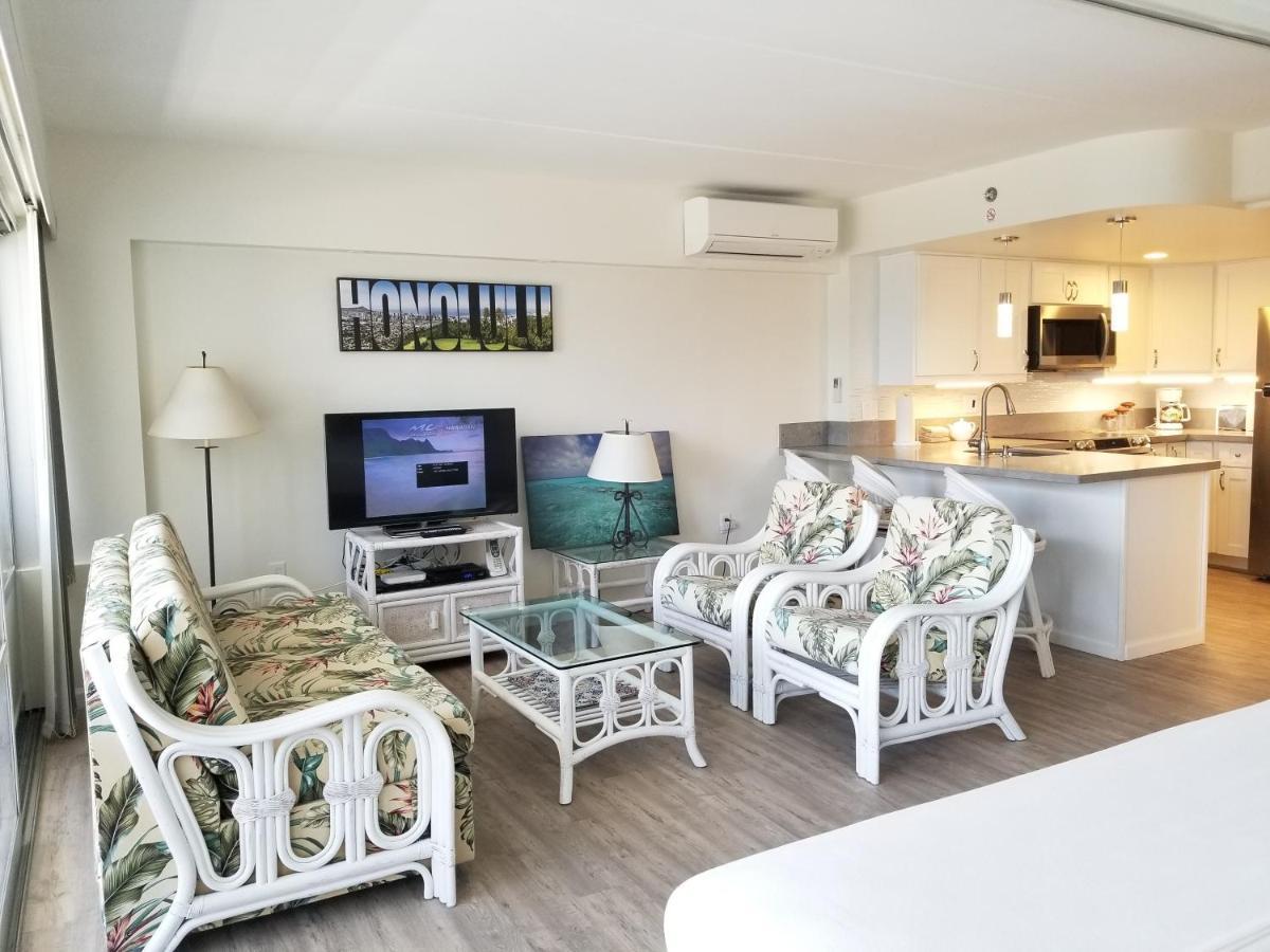 Ilikai Tower One Bedroom Lagoon View Waikiki Condos With Lanai & Free Wifi 호놀룰루 객실 사진