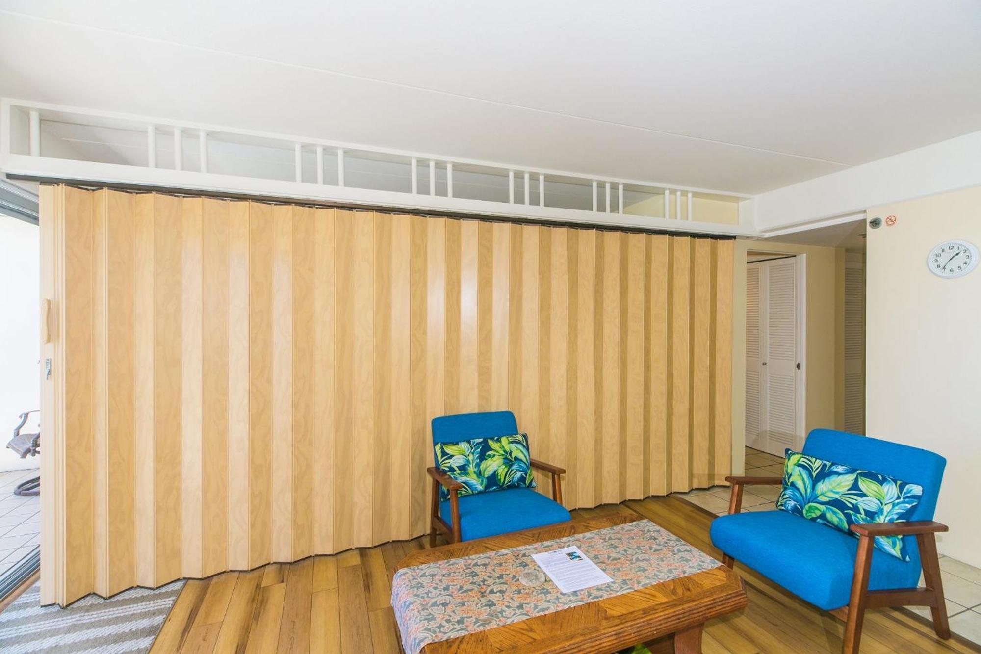 Ilikai Tower One Bedroom Lagoon View Waikiki Condos With Lanai & Free Wifi 호놀룰루 객실 사진