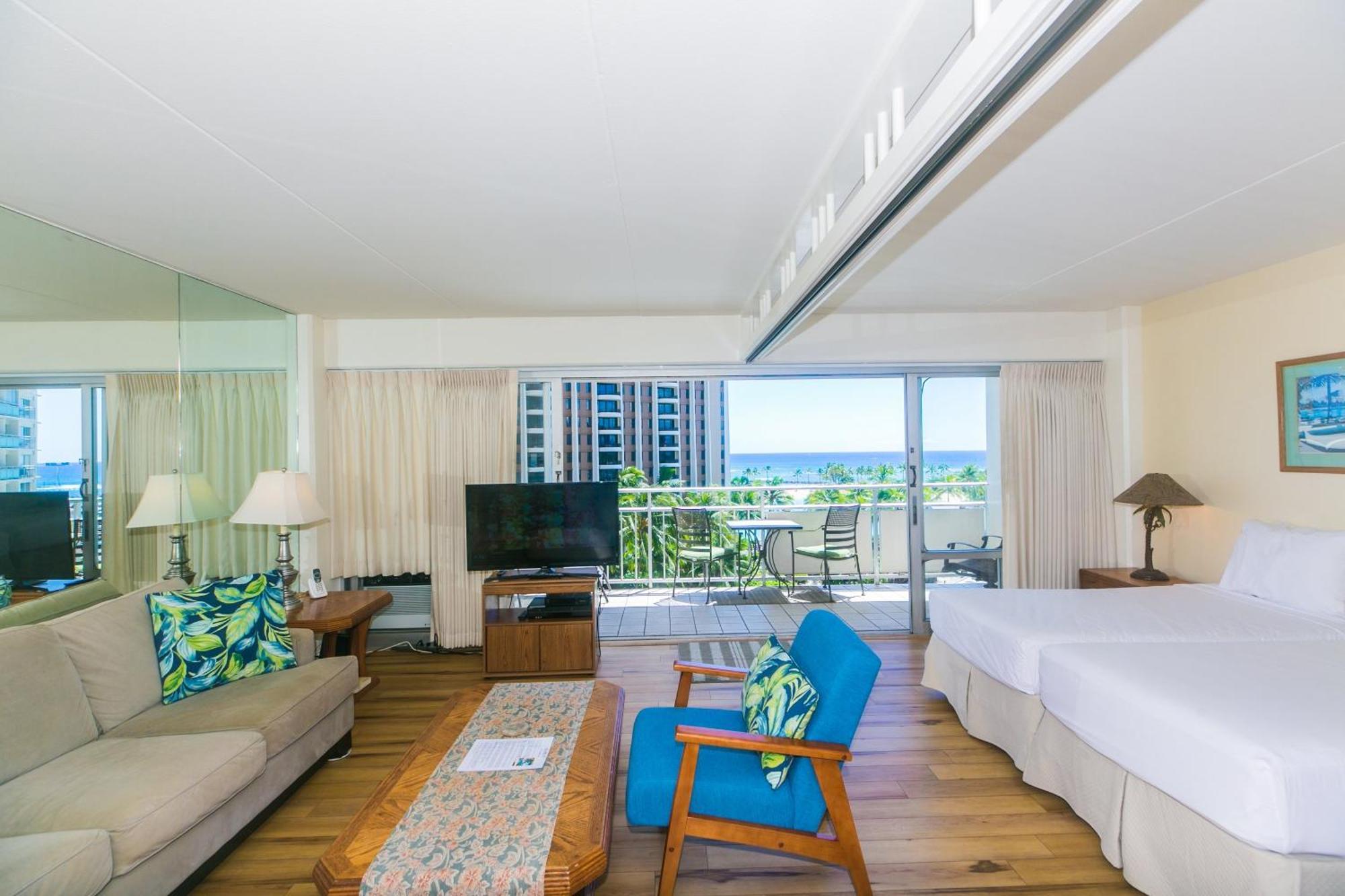 Ilikai Tower One Bedroom Lagoon View Waikiki Condos With Lanai & Free Wifi 호놀룰루 객실 사진