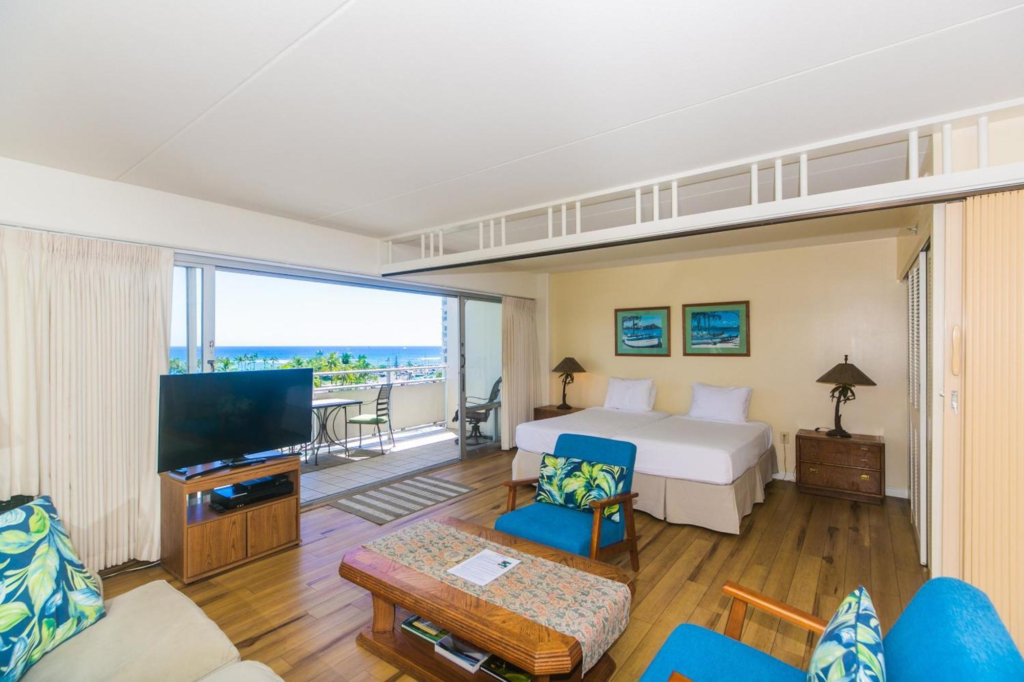 Ilikai Tower One Bedroom Lagoon View Waikiki Condos With Lanai & Free Wifi 호놀룰루 객실 사진