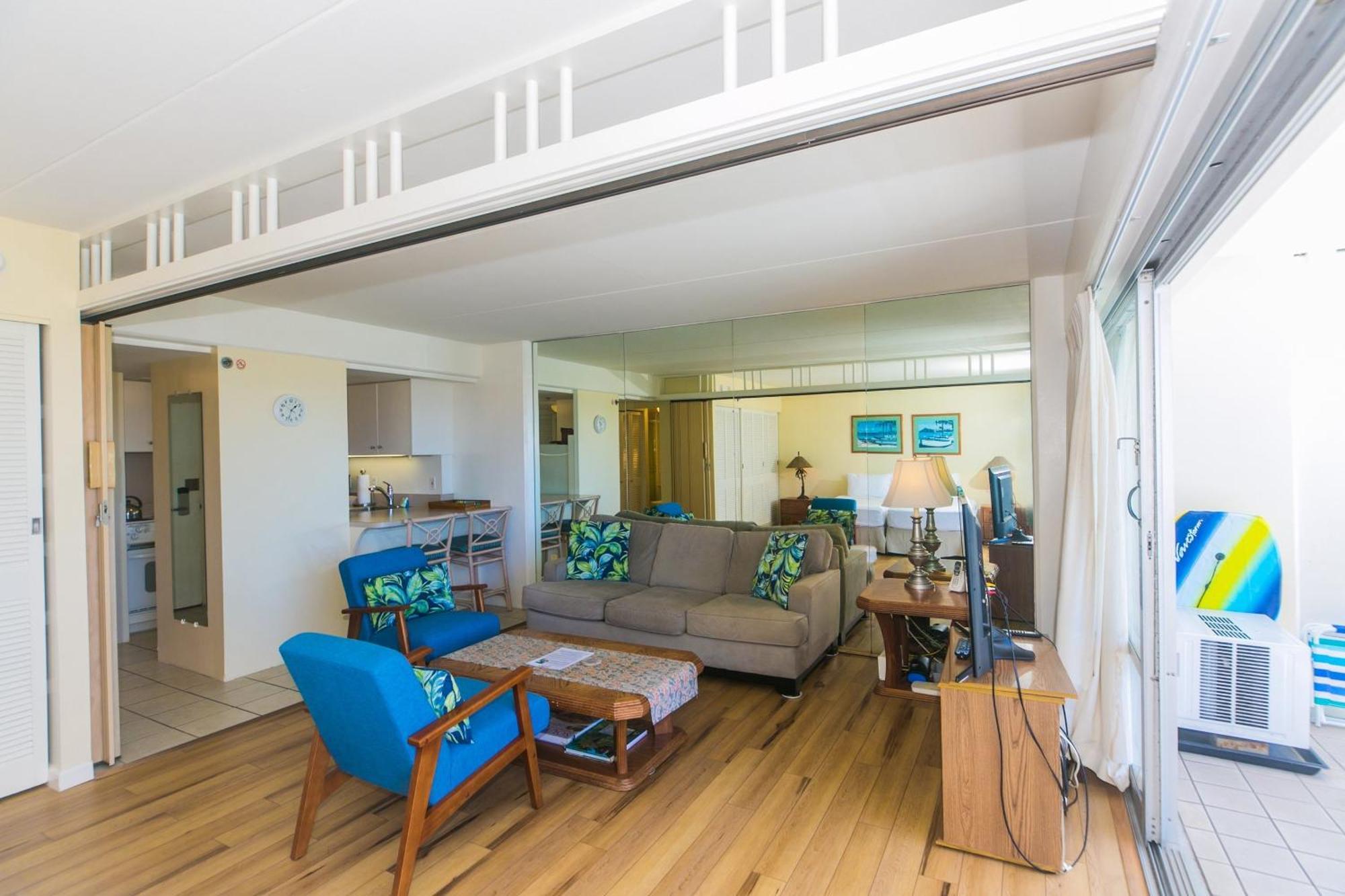 Ilikai Tower One Bedroom Lagoon View Waikiki Condos With Lanai & Free Wifi 호놀룰루 객실 사진
