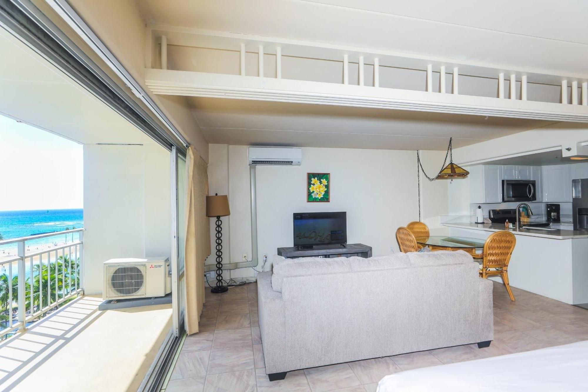 Ilikai Tower One Bedroom Lagoon View Waikiki Condos With Lanai & Free Wifi 호놀룰루 객실 사진