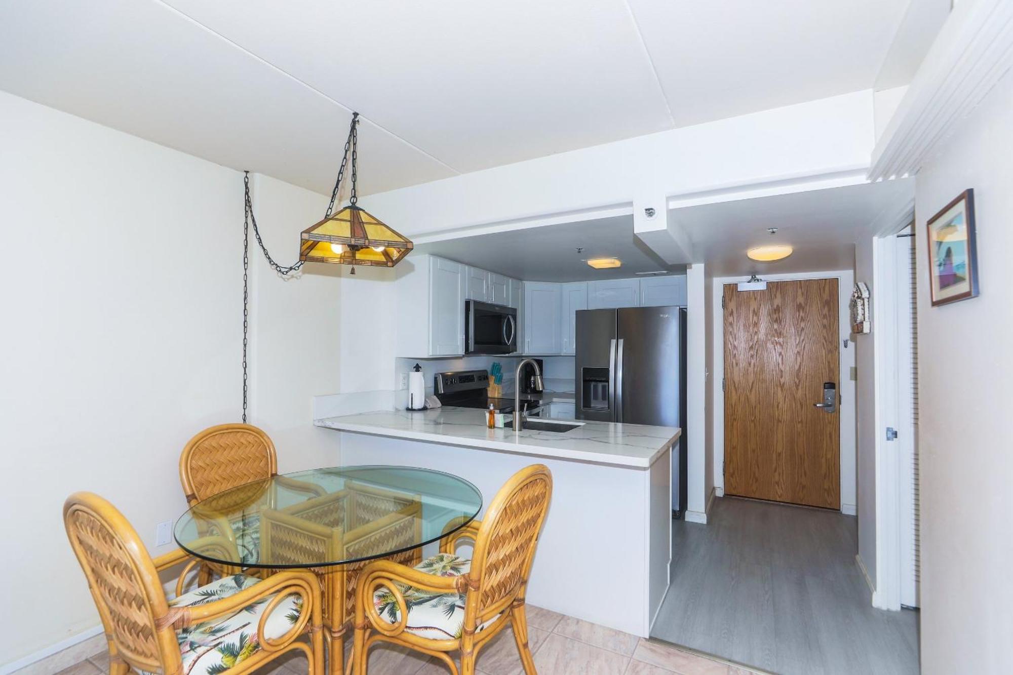Ilikai Tower One Bedroom Lagoon View Waikiki Condos With Lanai & Free Wifi 호놀룰루 객실 사진